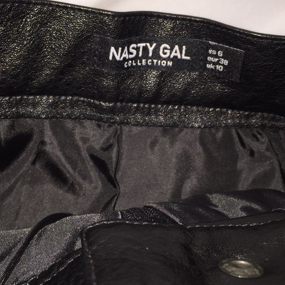 Nasty Gal Collection Black faux leather skirt - Picture 3 of 3